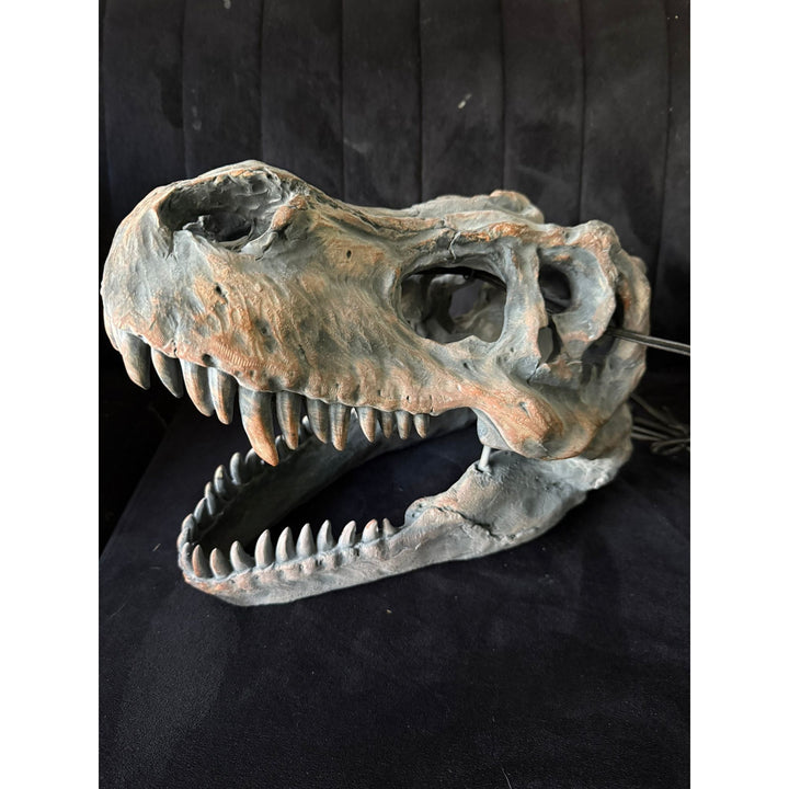 Tischleuchte „T. Rex“ – Dinosaurier-Look aus Kunstharz
