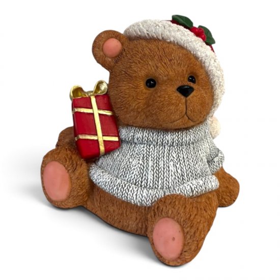 Weihnachtsbär mit Geschenk groß, dekorative Weihnachtsfigur aus Kunstharz, 33,5 cm