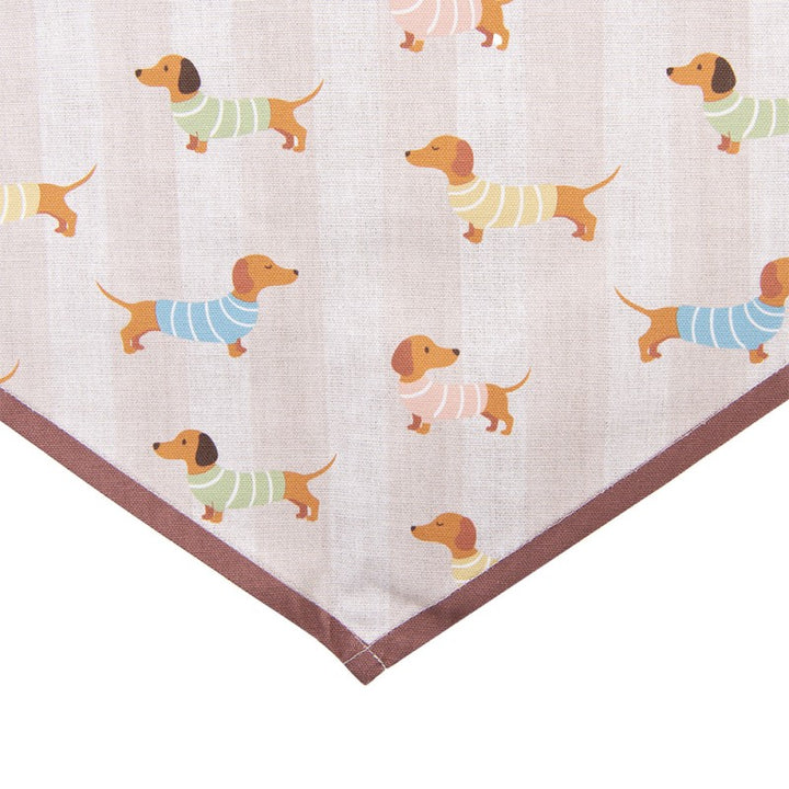 Tischläufer Dapper Dog – dekorativer Tischläufer aus Baumwolle in Beige